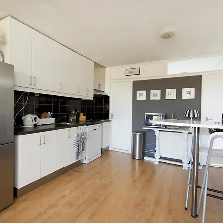 Chapeau Apartment Apartman *