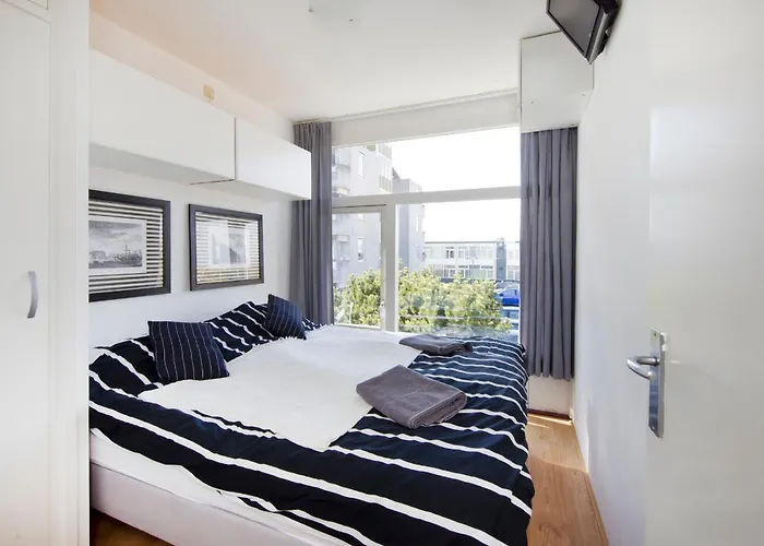 Appartamento Chapeau Apartment