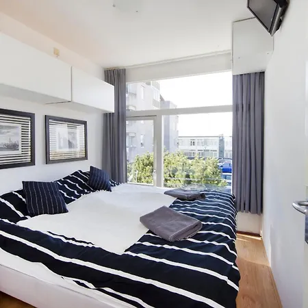 דירה Chapeau Apartment