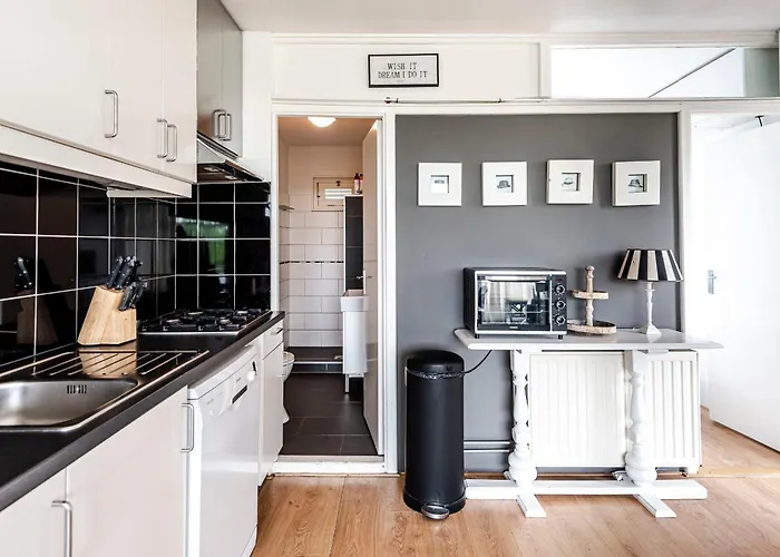 아파트 Chapeau Apartment *