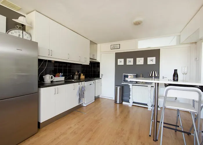 Chapeau Apartment 아파트 *